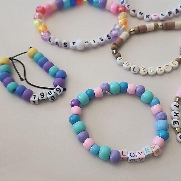 Taylor Swift Friendship Bracelet Lot of 7 - Picture 2 of 4